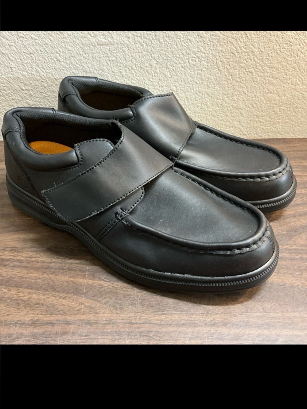 Earth Spirit Black Leather Size 13 Mens  Velcro Strap loafers